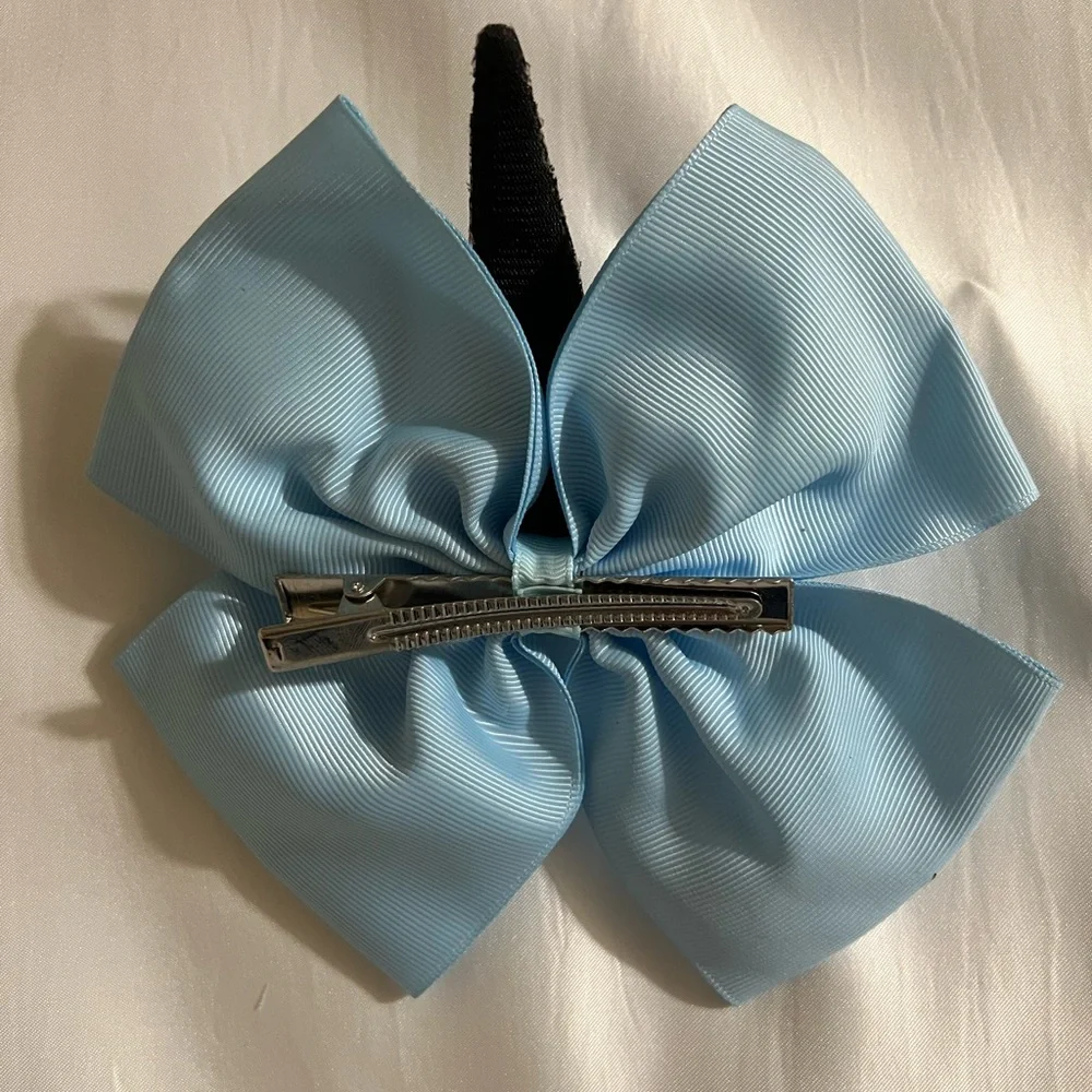N/A charming blue